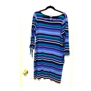 Long slit sleeve stripe dress
